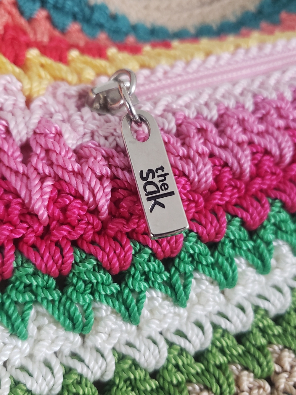 Vintage The Sak Rainbow Striped Crochet Shoulder Bag Boho Chevron - Picture 2 of 8